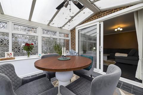 undefined, Station Way, Buckhurst Hill, IG9