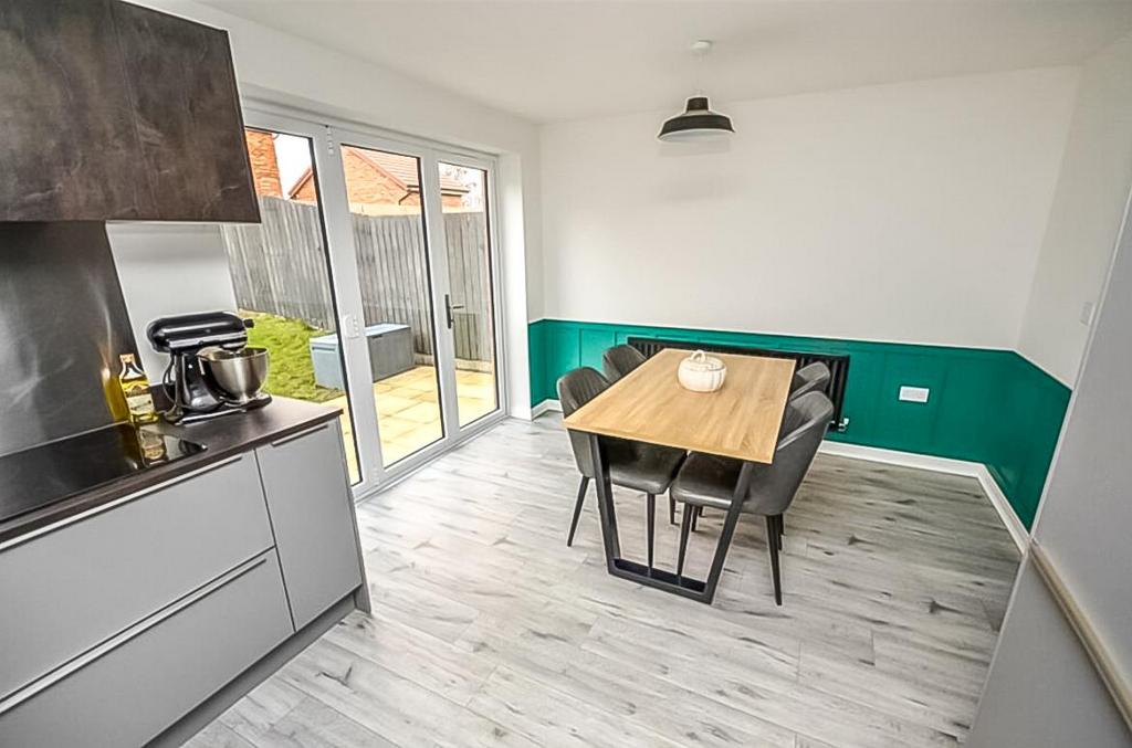 Kitchen/Dining Room