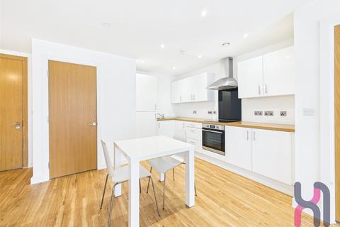 2 bedroom flat to rent, Manchester Waters, 3 Pomona Strand, Old Trafford, M16