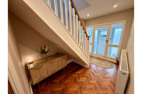 3 bedroom detached house for sale, Melrose Avenue, Newcastle, ST5