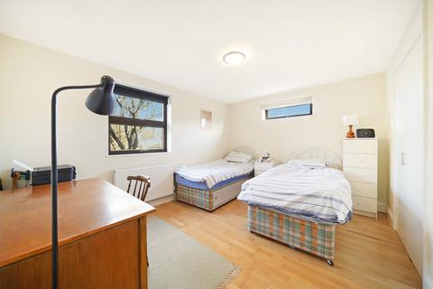 1 bedroom flat for sale, Cavendish Road, Brondesbury, London, NW6