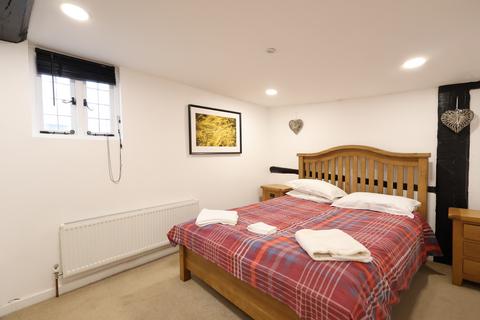 1 bedroom flat to rent, High street, Central, Stratford-upon-Avon, CV37