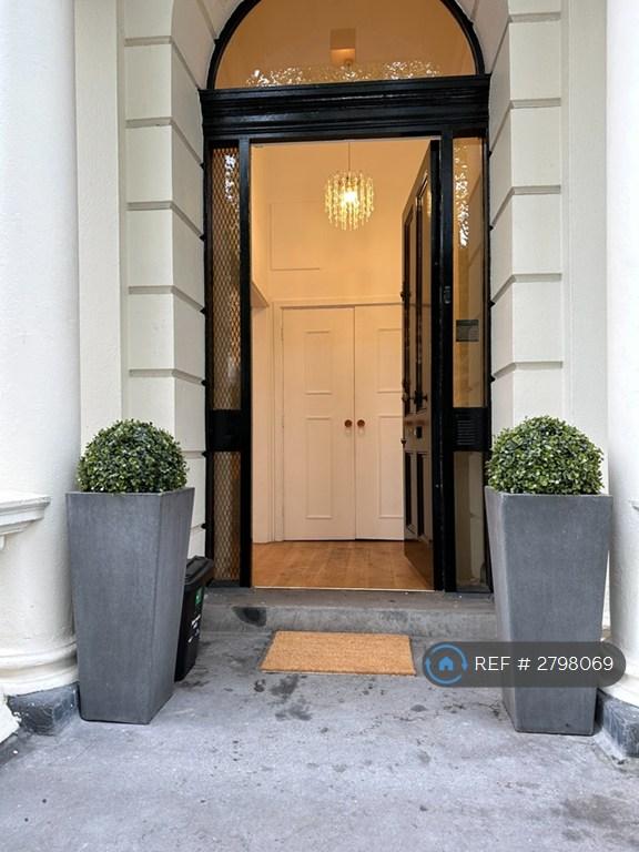 Private Entrance