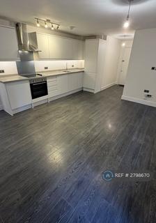 2 bedroom flat to rent, Rosebery Lodge, Epsom, KT18