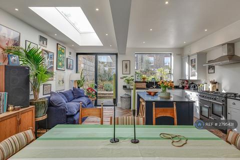 4 bedroom terraced house to rent, Upstall St, London, SE5