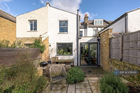 4 bedroom terraced house to rent, Upstall St, London, SE5