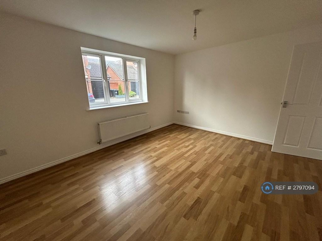 Living / Dining Area