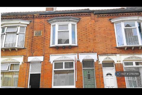 3 bedroom terraced house to rent, Wolverton Road, Leicester, LE3