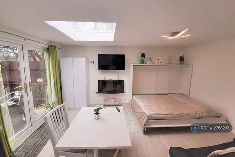 undefined, Kingswell Road, Bournemouth, BH10