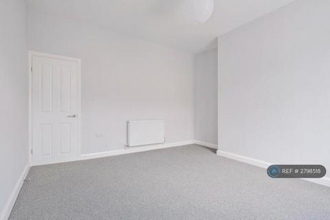3 bedroom end of terrace house to rent, Blackburn Road, Rossendale, BB5
