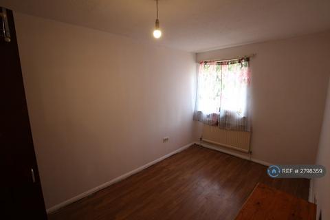 undefined, Drapers Road, London, E15