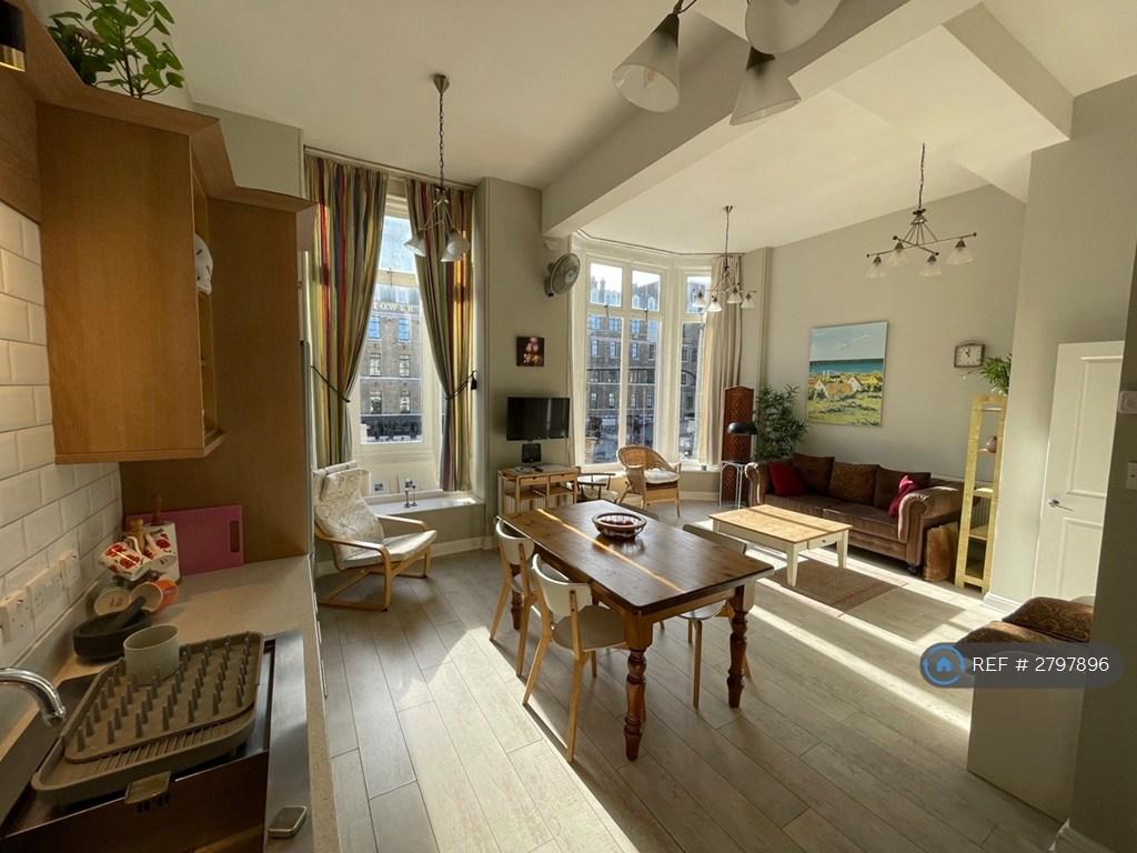 Spacious Open Plan Living