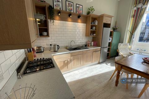 2 bedroom flat to rent, Whitechapel Road, London, E1