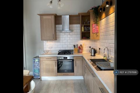 2 bedroom flat to rent, Whitechapel Road, London, E1