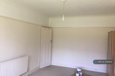 1 bedroom flat to rent, Cheam Common Road, Worcester Park, KT4