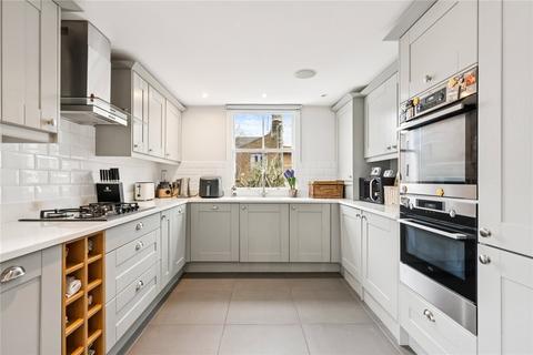 3 bedroom apartment for sale, Grandison Road, SW11