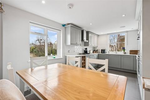 3 bedroom apartment for sale, Grandison Road, SW11