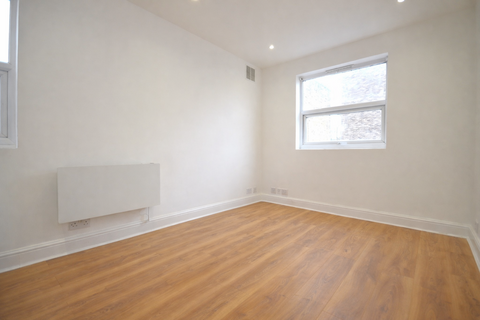Studio to rent, Berrymead Gardens, London W3 8AB