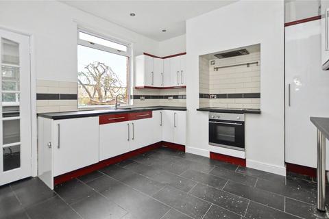 3 bedroom terraced house for sale, Quarry Hill, Oulton, Leeds, West Yorkshire