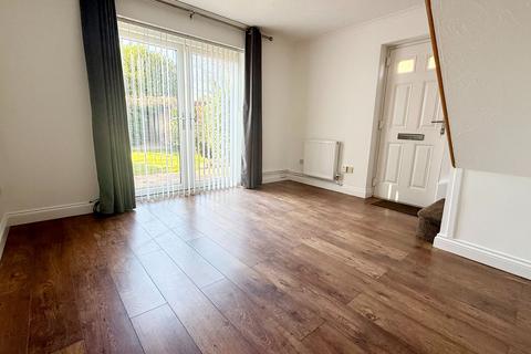 2 bedroom semi-detached house to rent, Colchester CO2