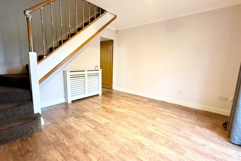 2 bedroom semi-detached house to rent, Colchester CO2