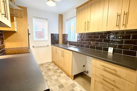 2 bedroom semi-detached house to rent, Colchester CO2