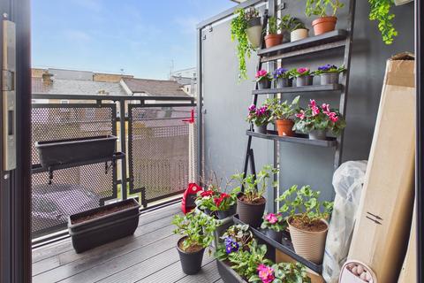 1 bedroom apartment for sale, Bishops Road, Slough, Berkshire, SL1