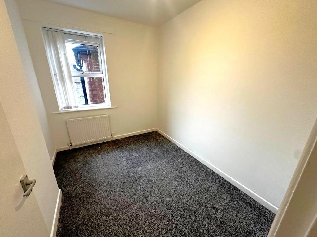 Vicarage Bedroom 1.jpeg