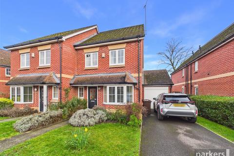 4 bedroom semi-detached house for sale, Mays Close, Reading RG6