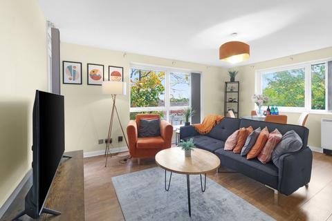 2 bedroom apartment to rent, 360 RG42 Broadlands Court 27