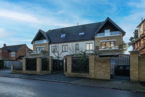 3 bedroom apartment to rent, Lux UK TW7 Wood Lane 172-2