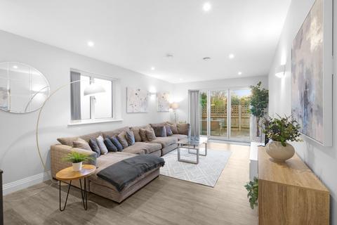 3 bedroom apartment to rent, Lux UK TW7 Wood Lane 172-2