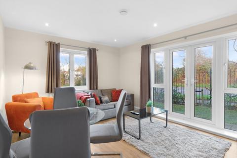 1 bedroom apartment to rent, TW19 Heathrow Living 01