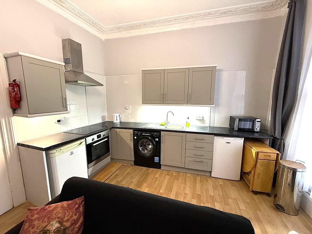 Kitchen (a).jpg