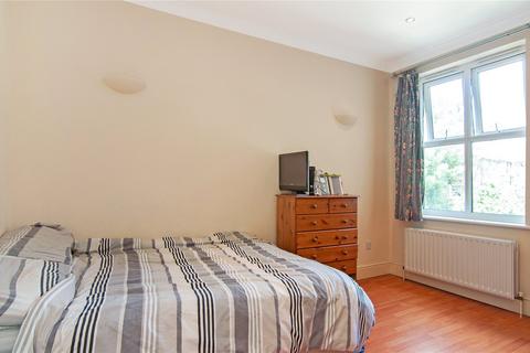 3 bedroom apartment to rent, Tooting Bec Road, Tooting, London, SW17