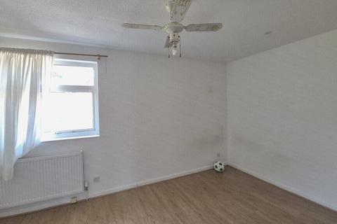 4 bedroom terraced house to rent, Whernside, Abbeywood SE28