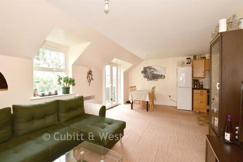 2 bedroom apartment for sale, Jacobs Court, Crawley RH10