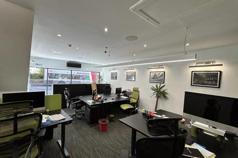 Retail property (high street) to rent, 94E Whiteladies Rd Bristol BS8 2QX