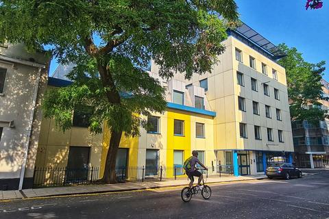 Office to rent, 30 Queen Charlotte St Bristol BS1 4HJ