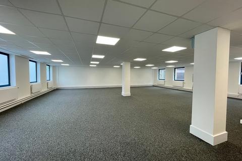 Office to rent, 30 Queen Charlotte St Bristol BS1 4HJ