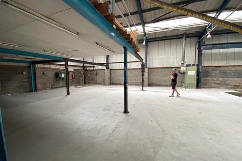 Warehouse to rent, 677 Fishponds Rd Bristol BS16 3BQ
