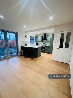 3 bedroom semi-detached house to rent, Windle Hall Drive, St Helens, WA10