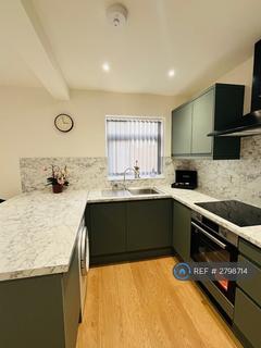 3 bedroom semi-detached house to rent, Windle Hall Drive, St Helens, WA10