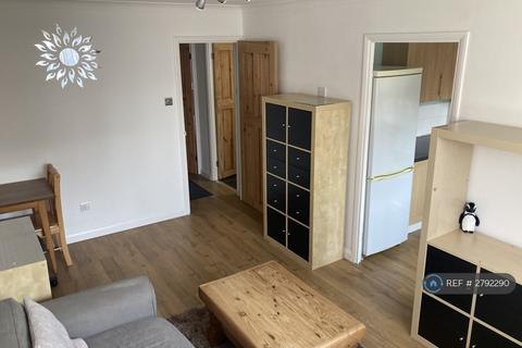 1 bedroom flat to rent, Ranyard Close, Chessington, KT9