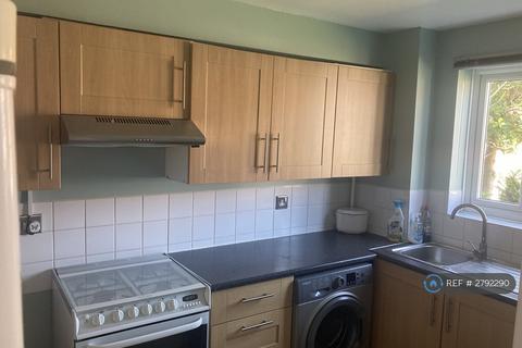 1 bedroom flat to rent, Ranyard Close, Chessington, KT9