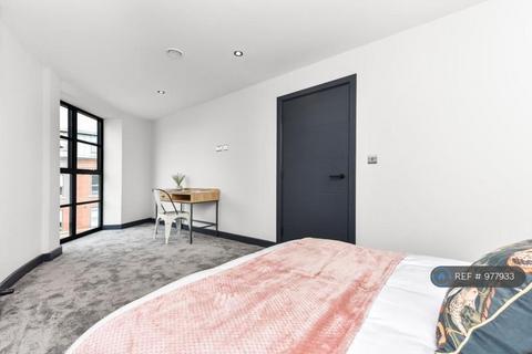 2 bedroom flat to rent, Fulham, London, SW6