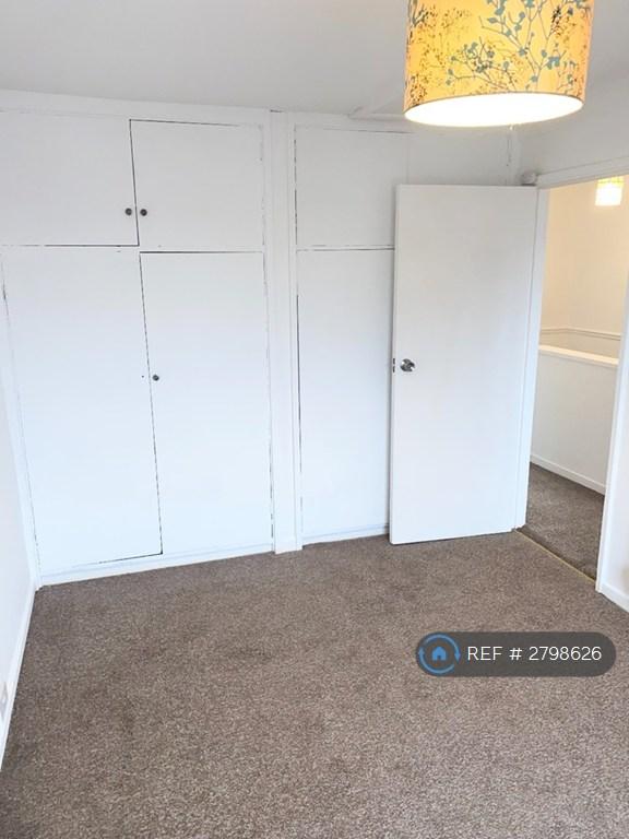 Fitted Wardrobes And Airing Cupboard
