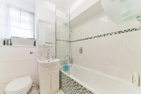 1 bedroom flat to rent, Chalmers House, SW11