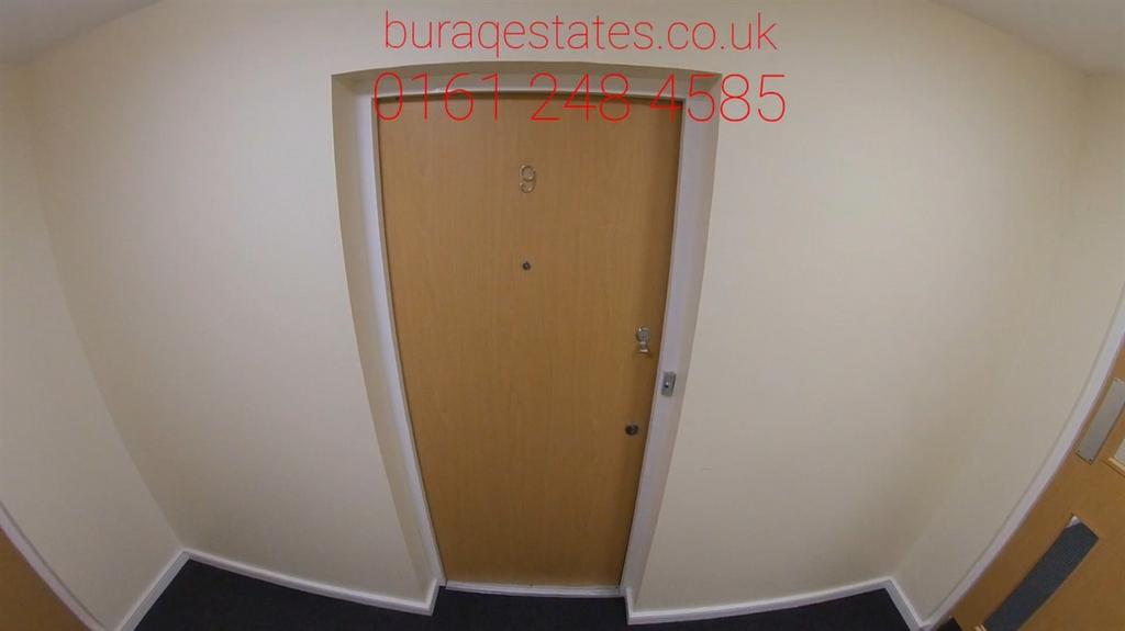 Simple, well-maintained internal hallway with n...