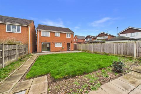 4 bedroom detached house for sale, Clays Lane, Burton-On-Trent DE14